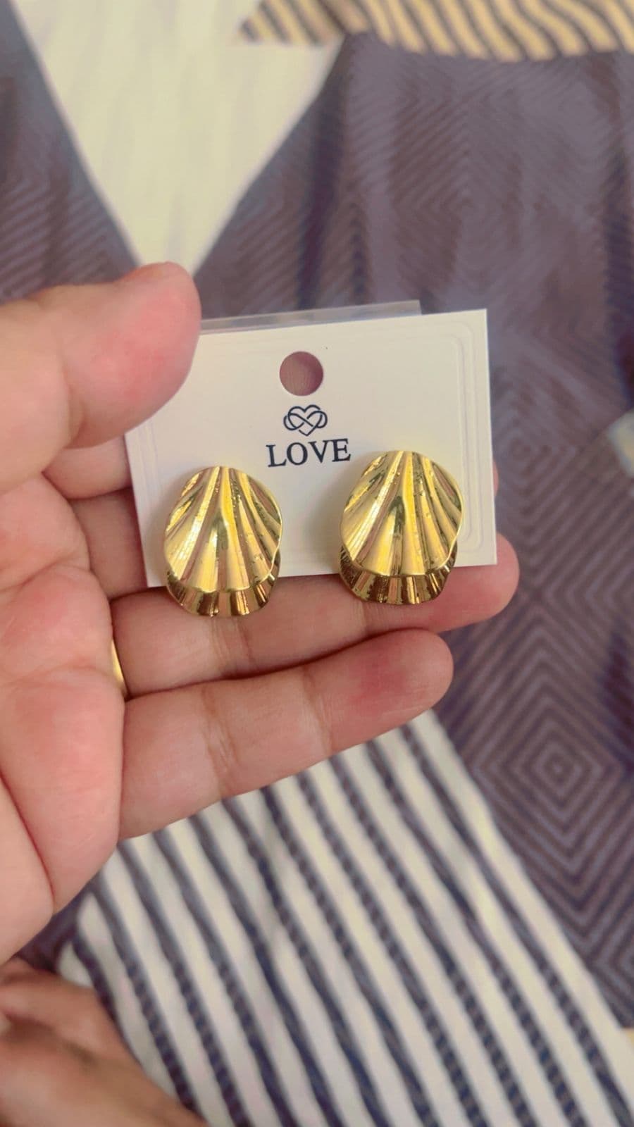 Elan Curve Studs